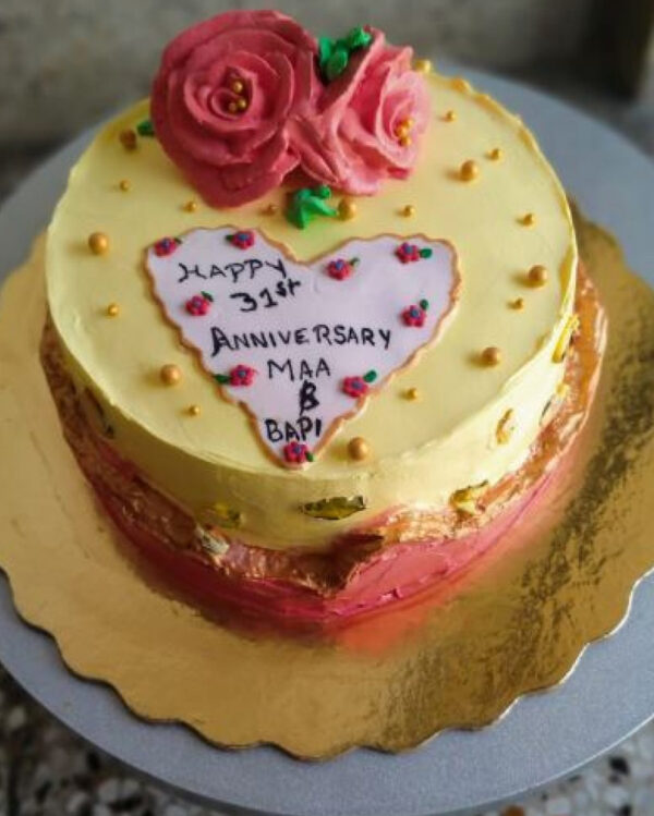 Anniversary bento cake❤️🤍 | Happy anniversary cakes, Anniversary cake,  Anniversary dessert